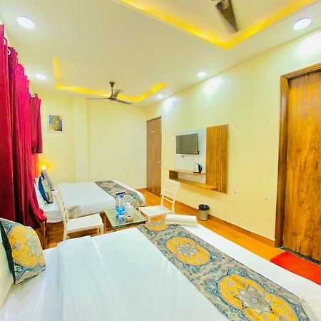 Hotel Holiday First 300 Meter From Golden Temple 阿姆利则 外观 照片