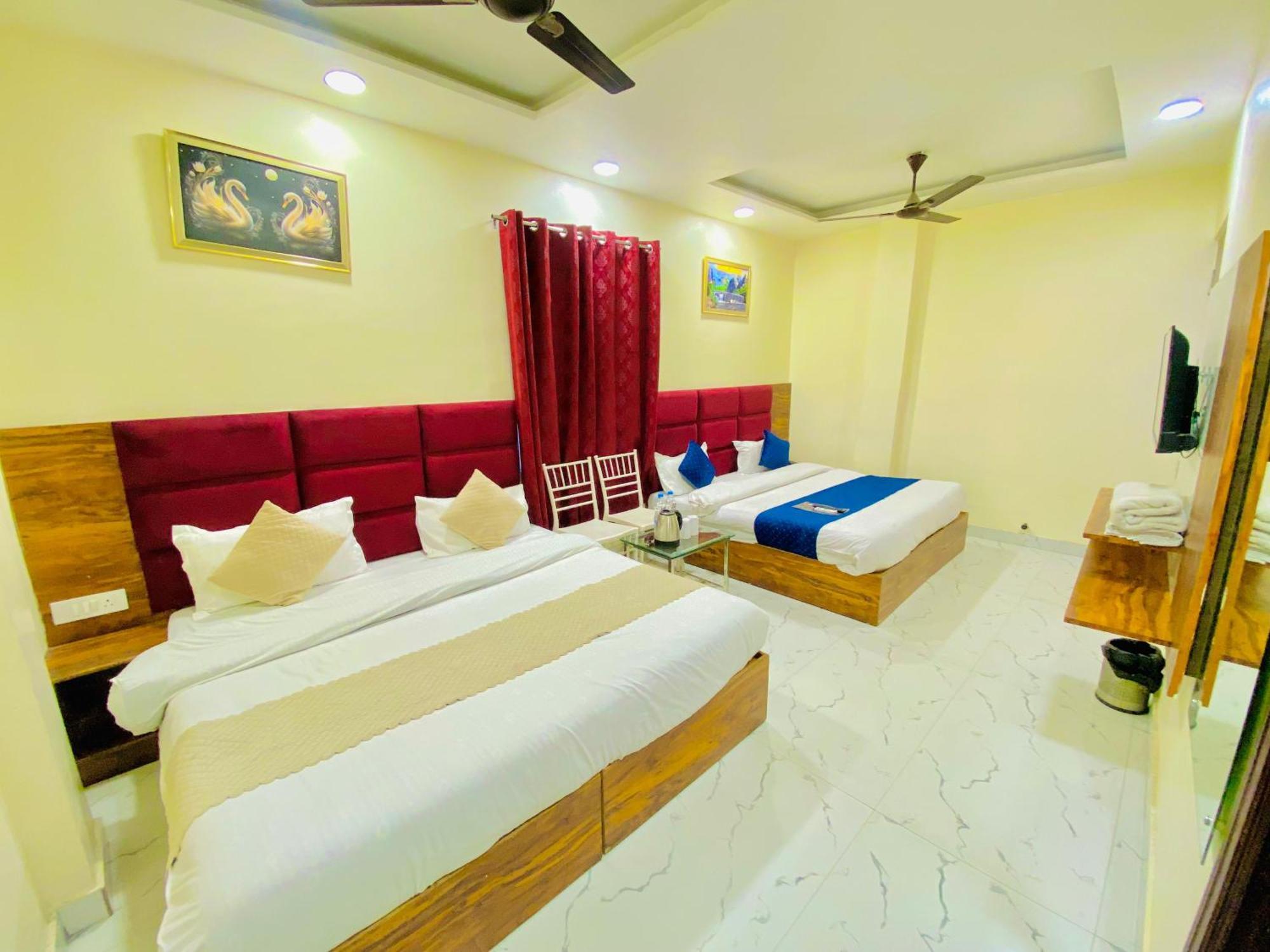 Hotel Holiday First 300 Meter From Golden Temple 阿姆利则 外观 照片