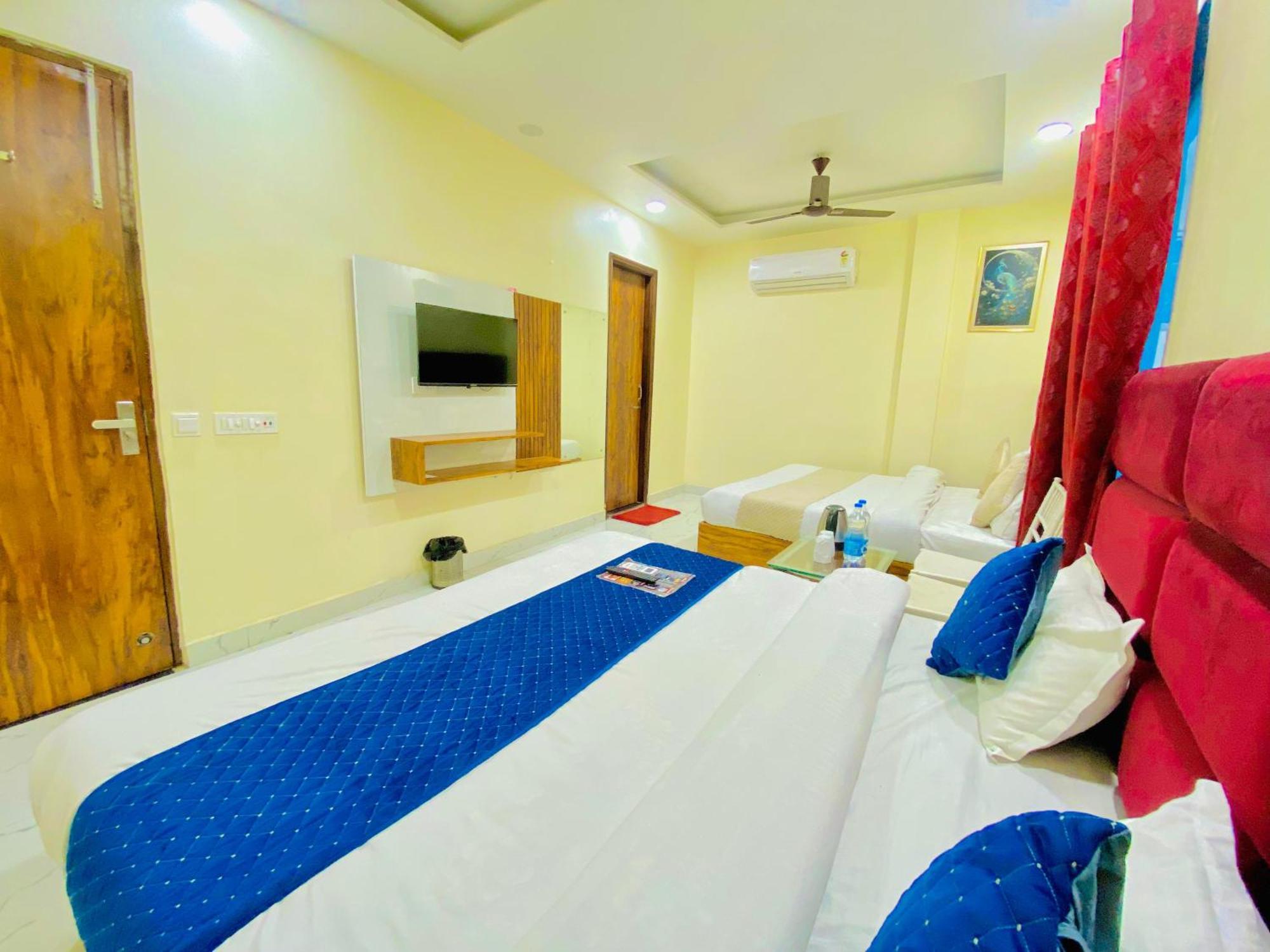Hotel Holiday First 300 Meter From Golden Temple 阿姆利则 外观 照片