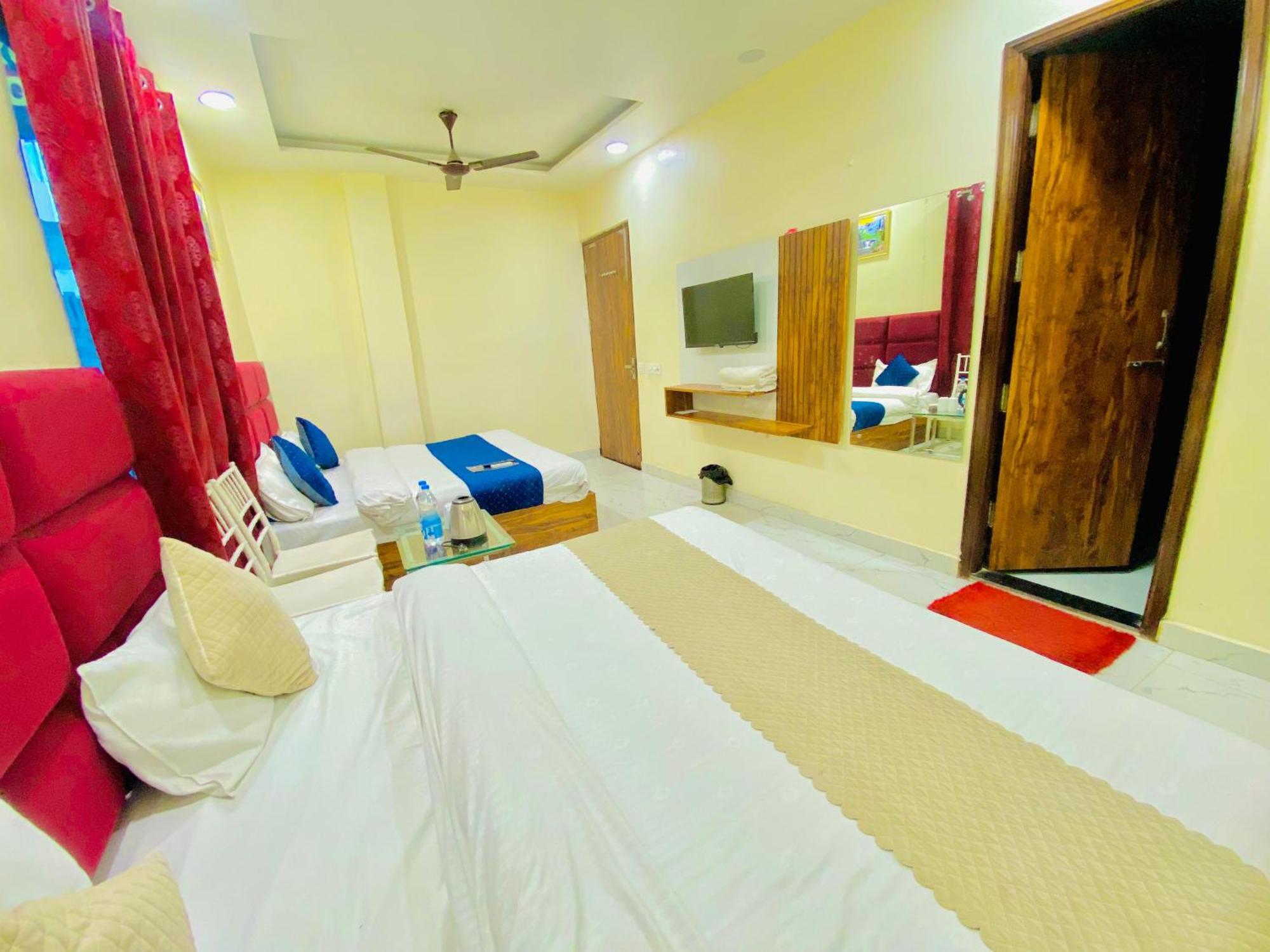 Hotel Holiday First 300 Meter From Golden Temple 阿姆利则 外观 照片