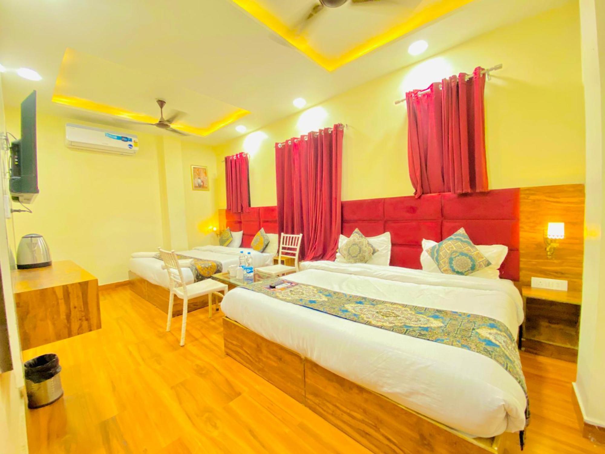 Hotel Holiday First 300 Meter From Golden Temple 阿姆利则 外观 照片
